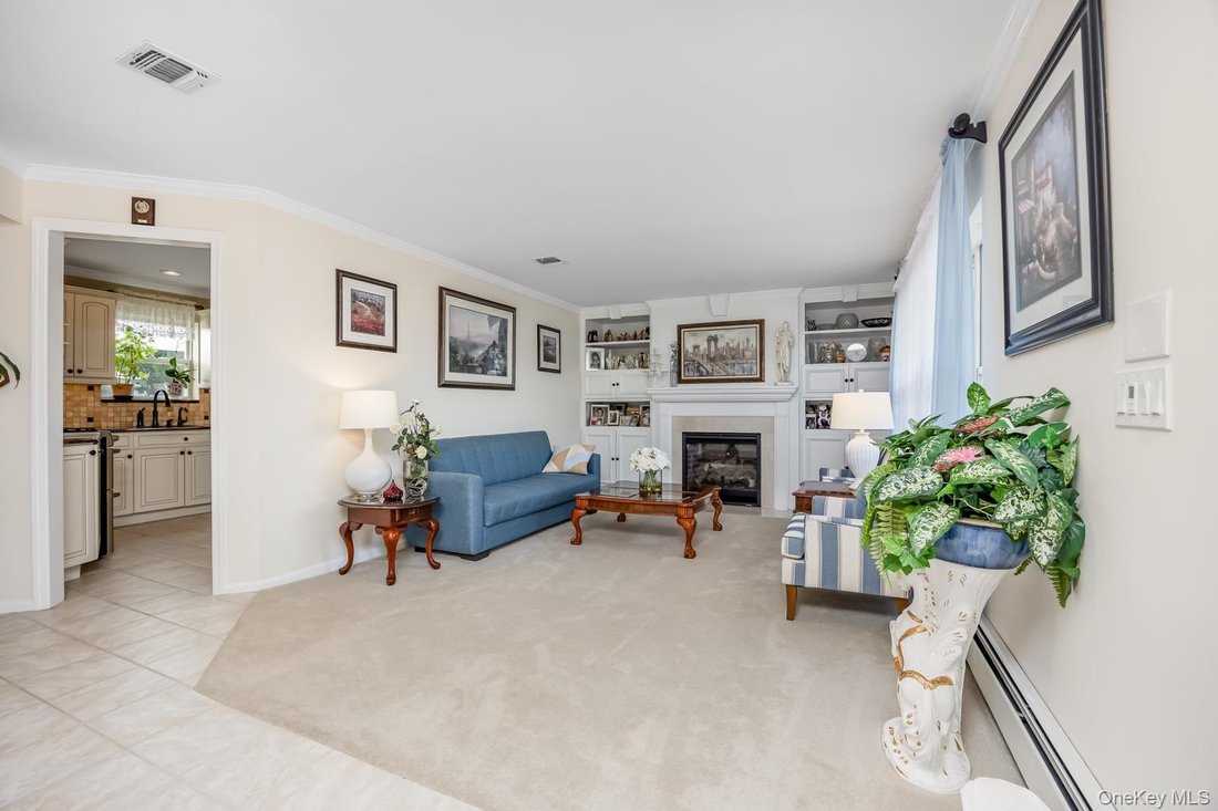 Casa en Centereach, Nueva York, Estados Unidos 2 - 18726354