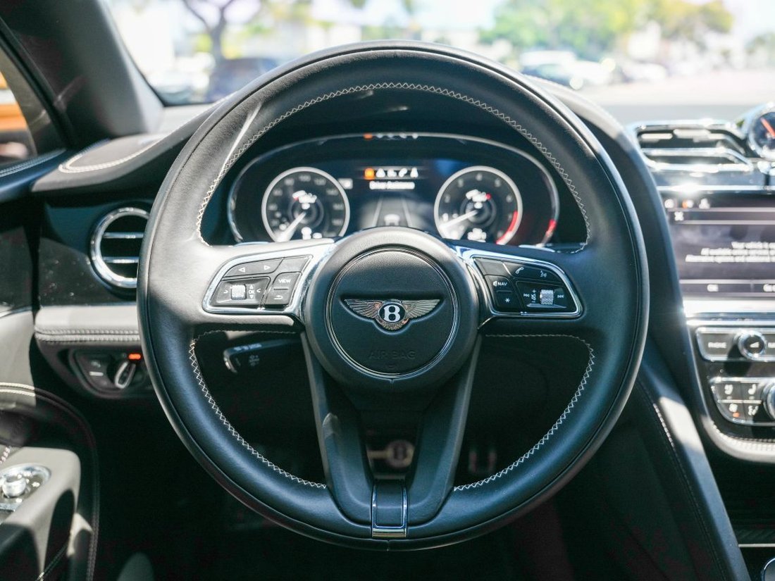 Suv in Costa Mesa, CA, United States 5 - 18664773