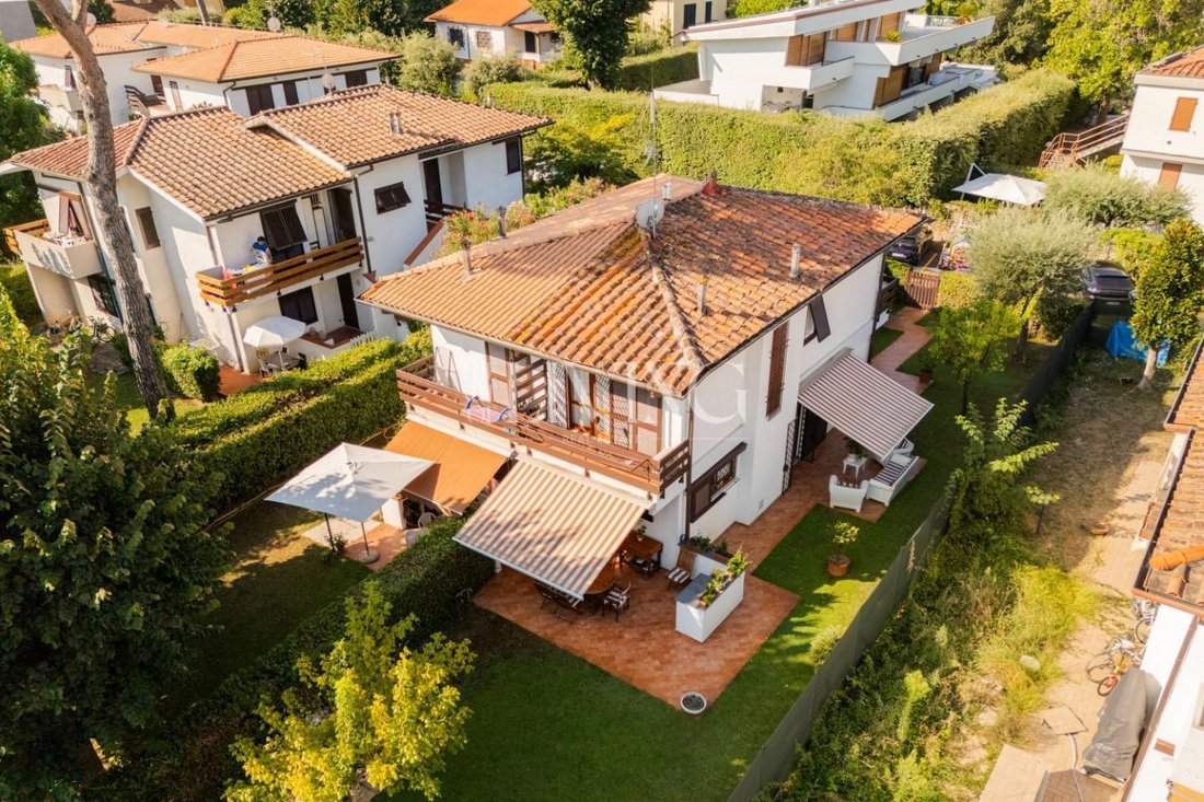 Landhaus in Focette, Pietrasanta, Italien 2 - 18727988