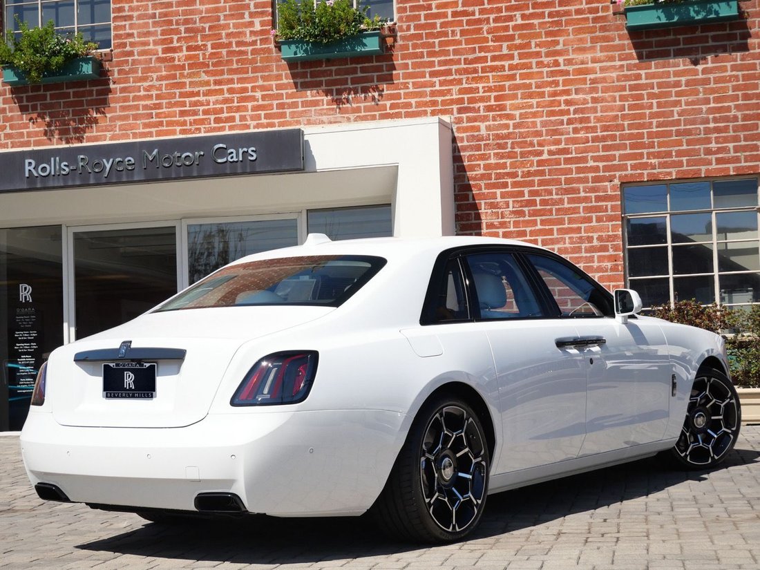Sedan in Beverly Hills, CA, United States 2 - 18720915