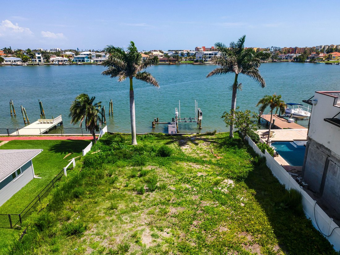 Land in Madeira Beach, Florida, Vereinigte Staaten 1 - 18728142