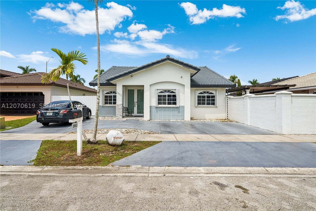 Maison à Miami, Floride, États-Unis 1 - 18727084
