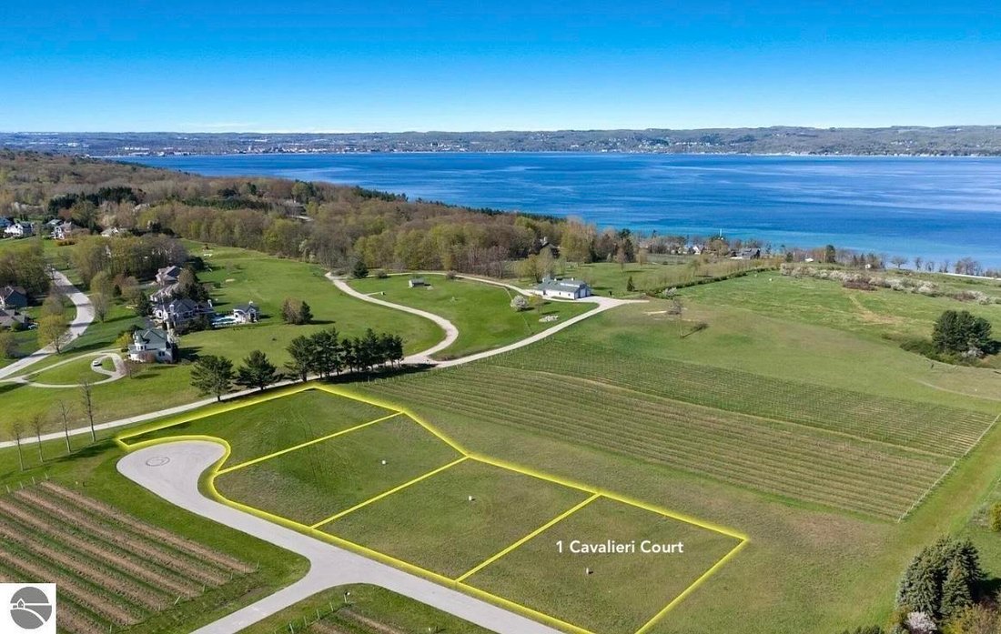 Terreno a Traverse City, Michigan, Stati Uniti 2 - 18721537