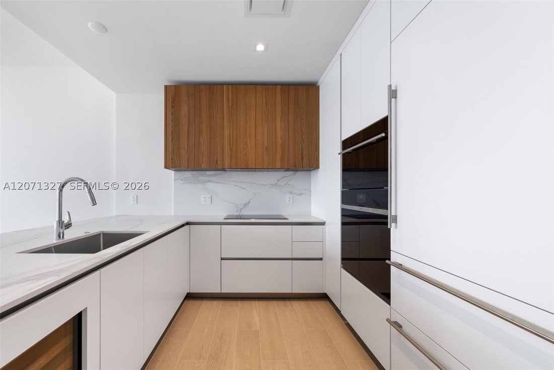 Condo in Miami, Florida, United States 3 - 18721521