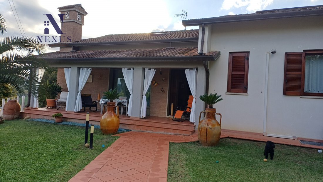Villa en Petriano, Marcas, Italia 2 - 18728576