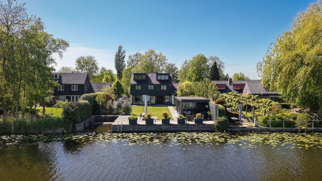 Villa in Giessenburg, South Holland, Netherlands 1 - 17733735
