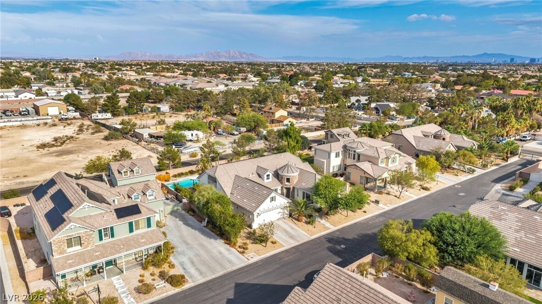 House in Las Vegas, Nevada, United States 2 - 18727027