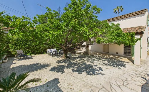 Townhouse in La Colle, Antibes, France 1