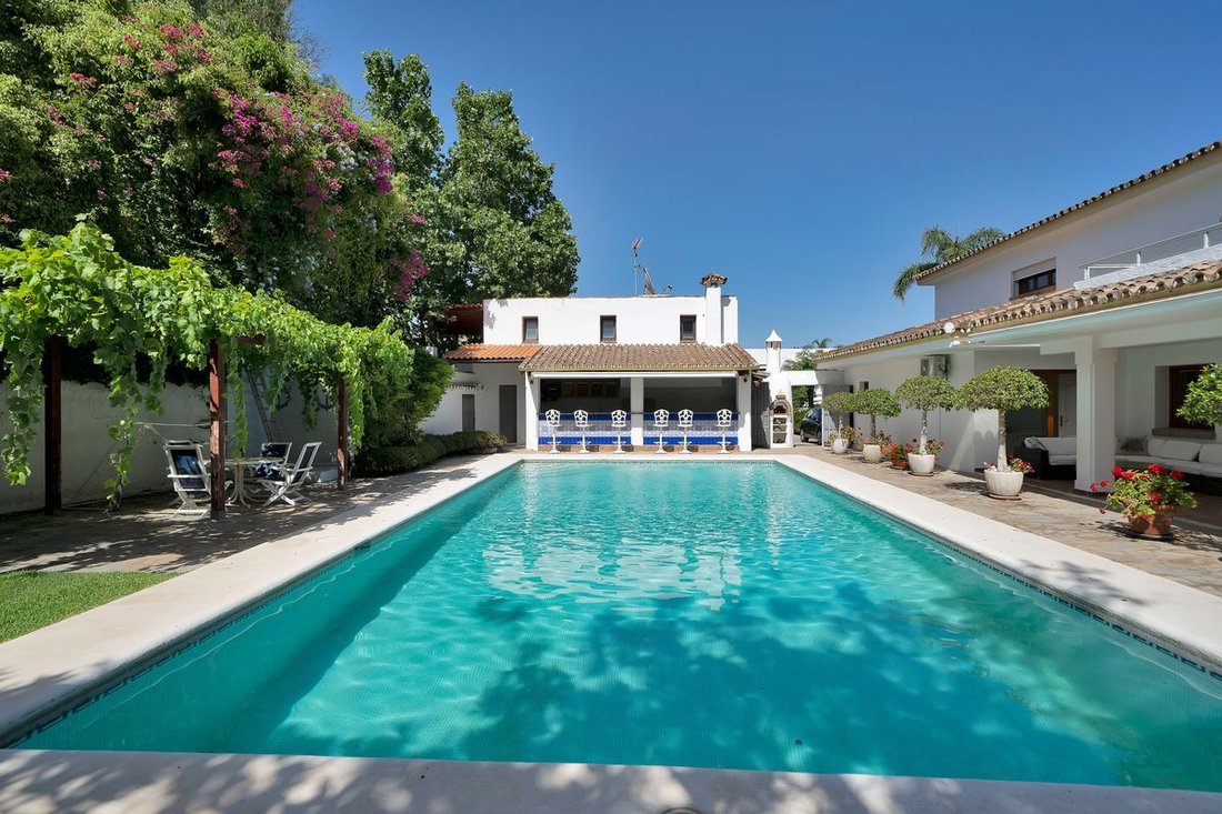 Villa in Cancelada, Estepona, Andalusia 3 - 18154562