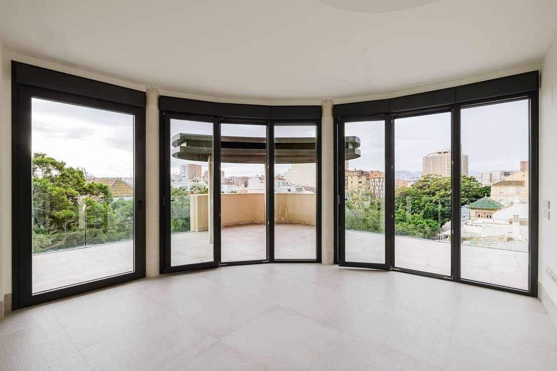 Penthouse in Centro, Malaga, Spain 4 - 16993451