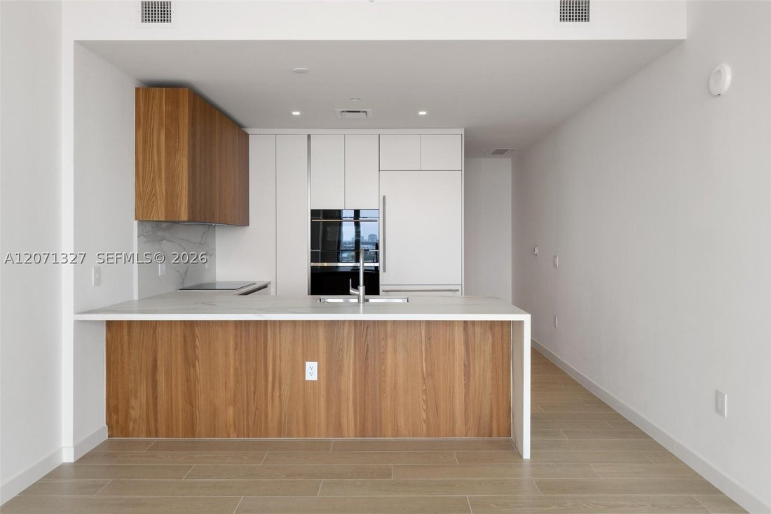 Condo in Miami, Florida, United States 5 - 18721521