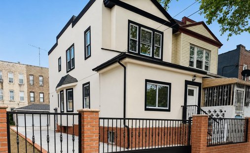House in New York, New York, United States 1