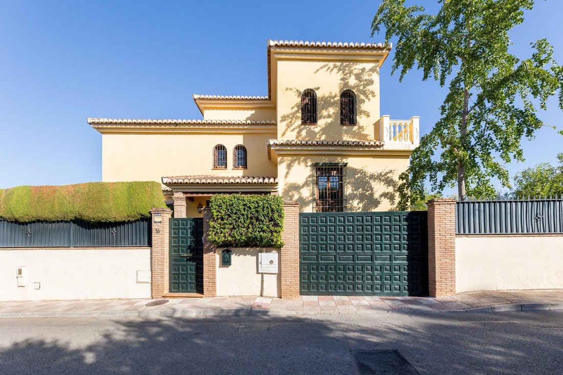 Villa in Cájar, Andalusien, Spanien 1 - 18727946