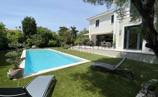 House in Pont du Lys-Antibes les Pins, Antibes, France 1