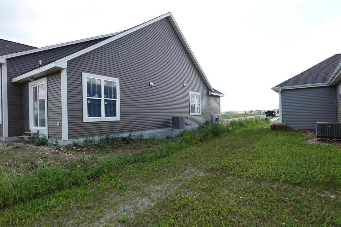 House in Okauchee Lake, Wisconsin, United States 4 - 18112574