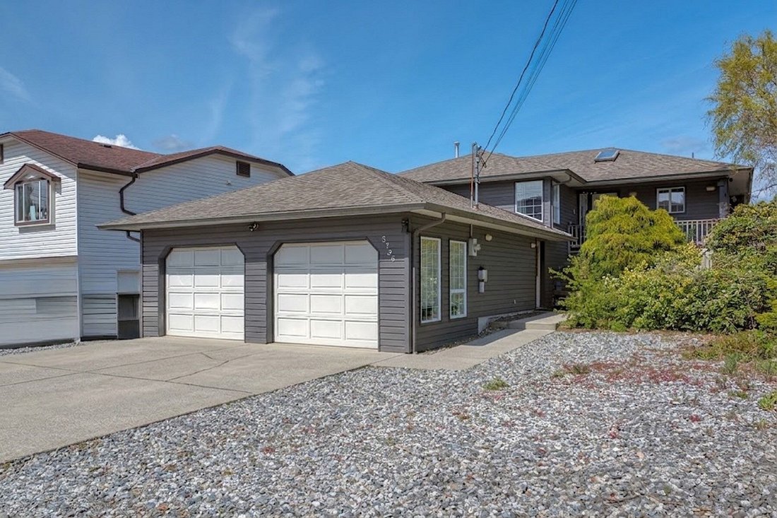 House in Sechelt, British Columbia, Canada 1 - 17757699