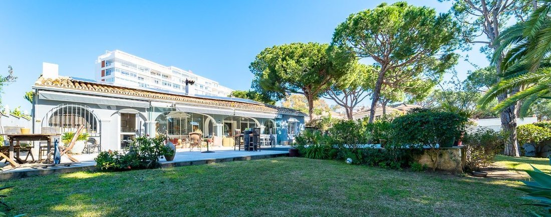Villa in Marbella, Andalusia, Spain 5 - 17282239