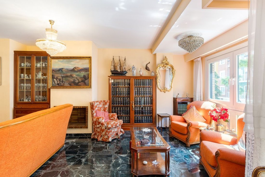 Apartment in Extramurs, Valencia, Spain 3 - 17918194