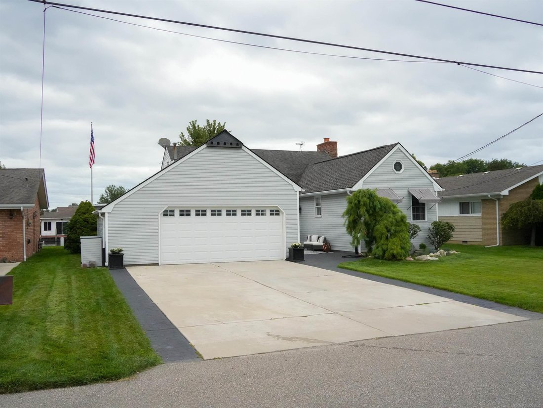 House in Clay Township, Michigan, United States 5 - 18721932