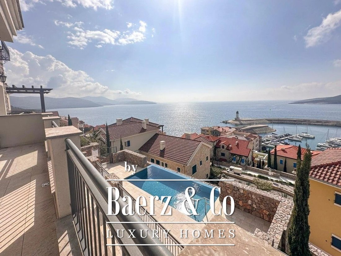 Penthouse en Tivat, Municipio de Tivat, Montenegro 1 - 18727031