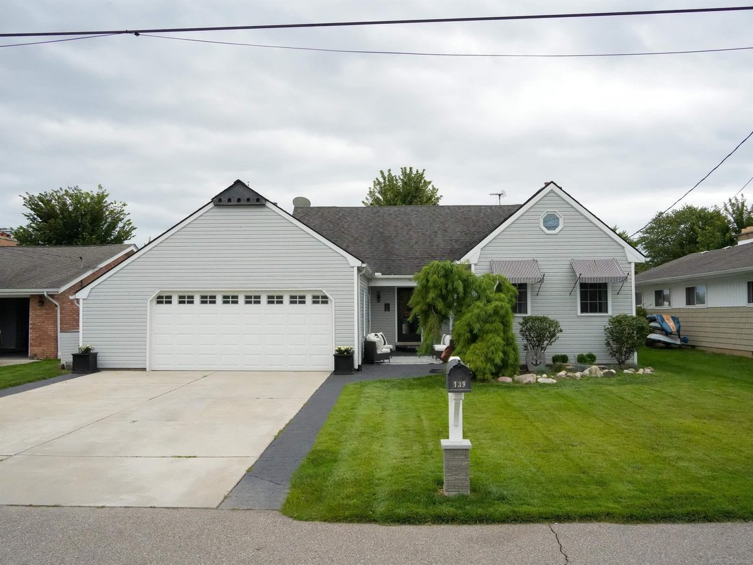House in Clay Township, Michigan, United States 1 - 18721932