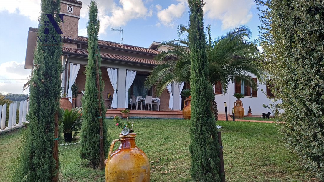 Villa en Petriano, Marcas, Italia 1 - 18728576