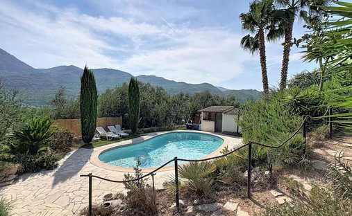 Haus in Gilette, Provence-Alpes-Côte d'Azur, Frankreich 1