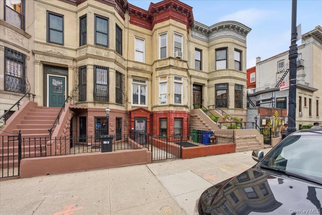 House in New York, New York, United States 2 - 18726370