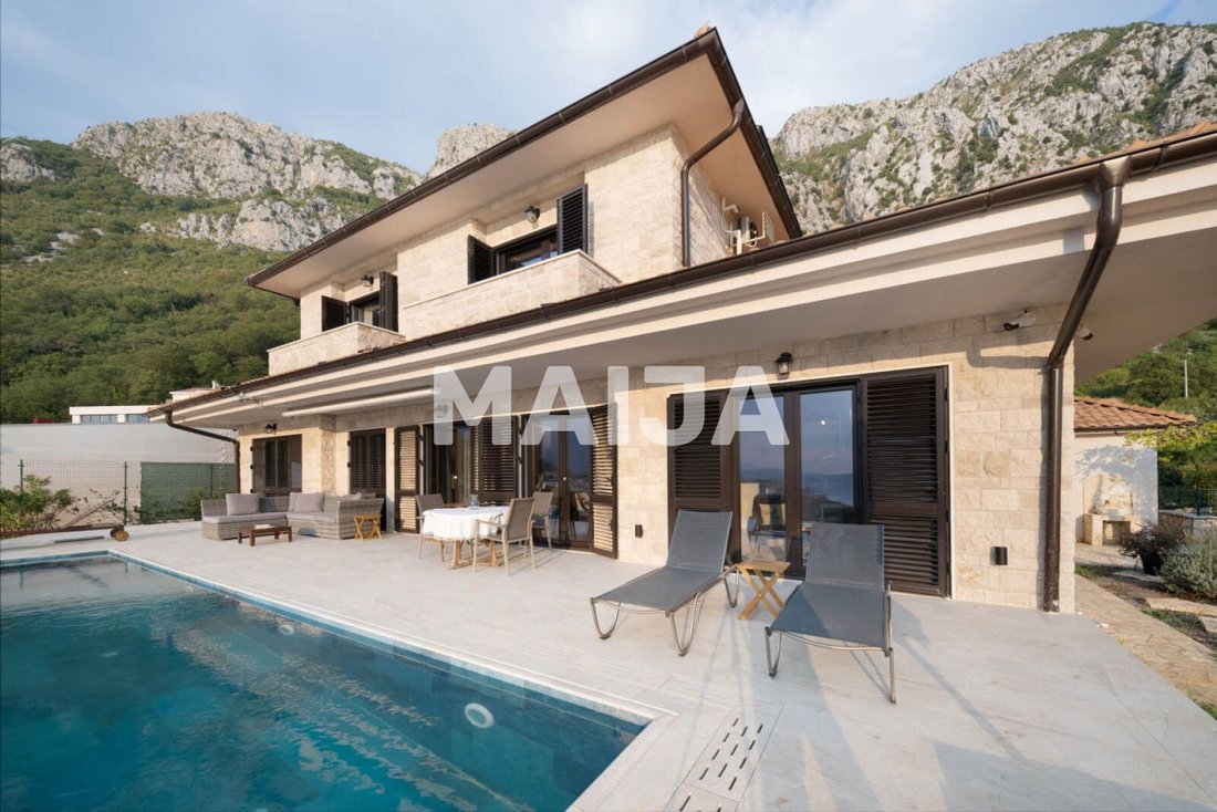 Villa in Tudorovići, Montenegro 4 - 18726308