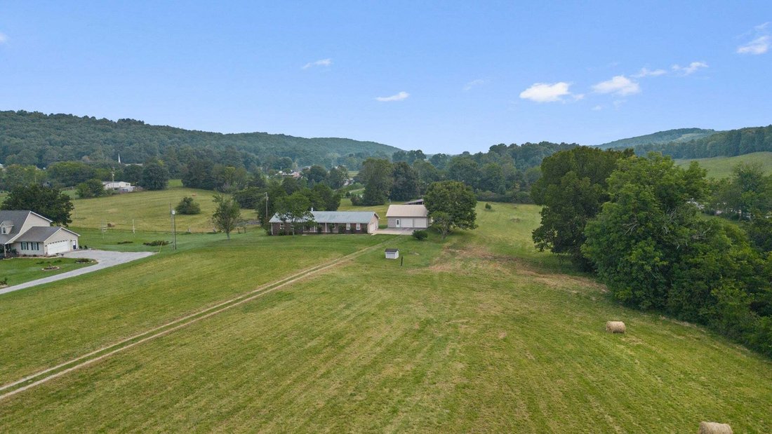 House in Cleveland, Tennessee, United States 5 - 18722080