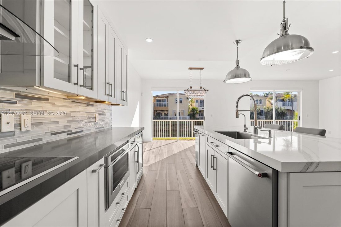 Casa en Aventura, Florida, Estados Unidos 4 - 18727953