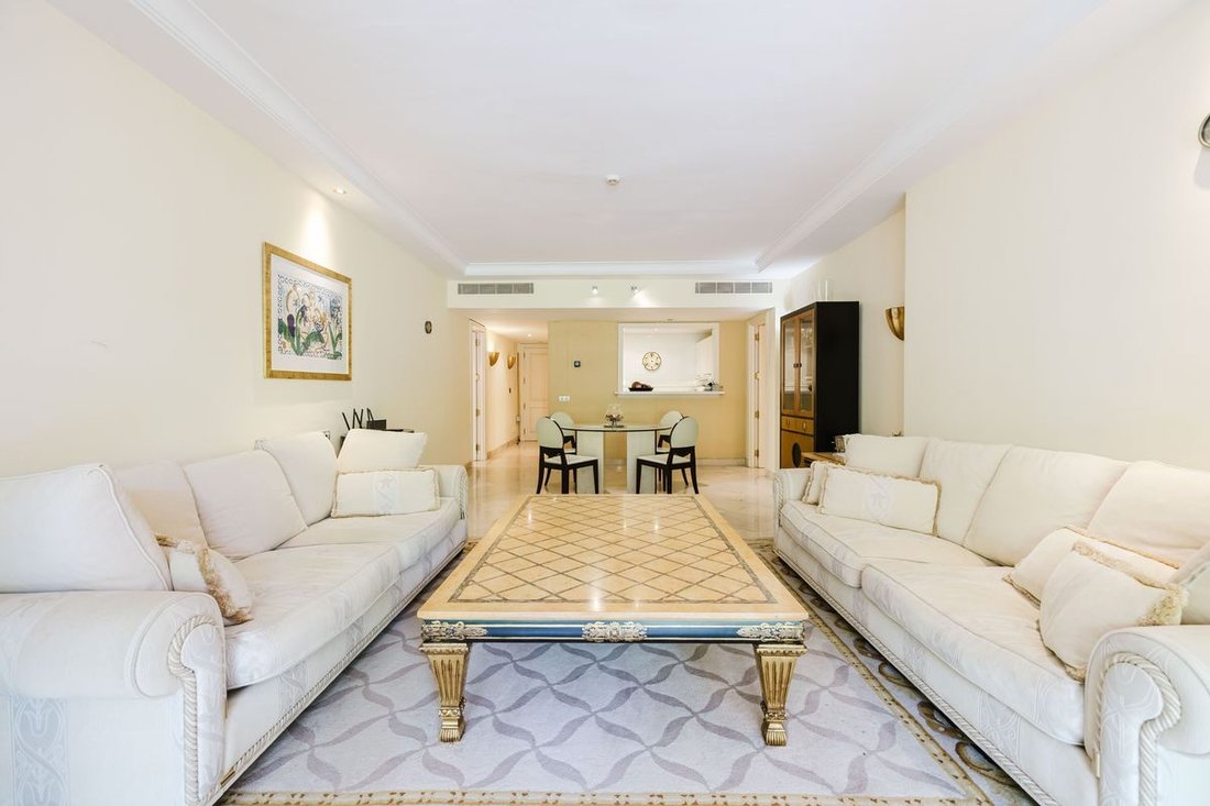 Apartment in Estepona, Andalusia, Spain 5 - 17984602