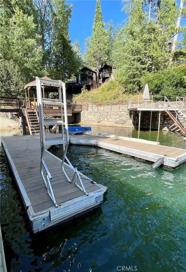 Maison à Bass Lake, Californie, États-Unis 3 - 18727379