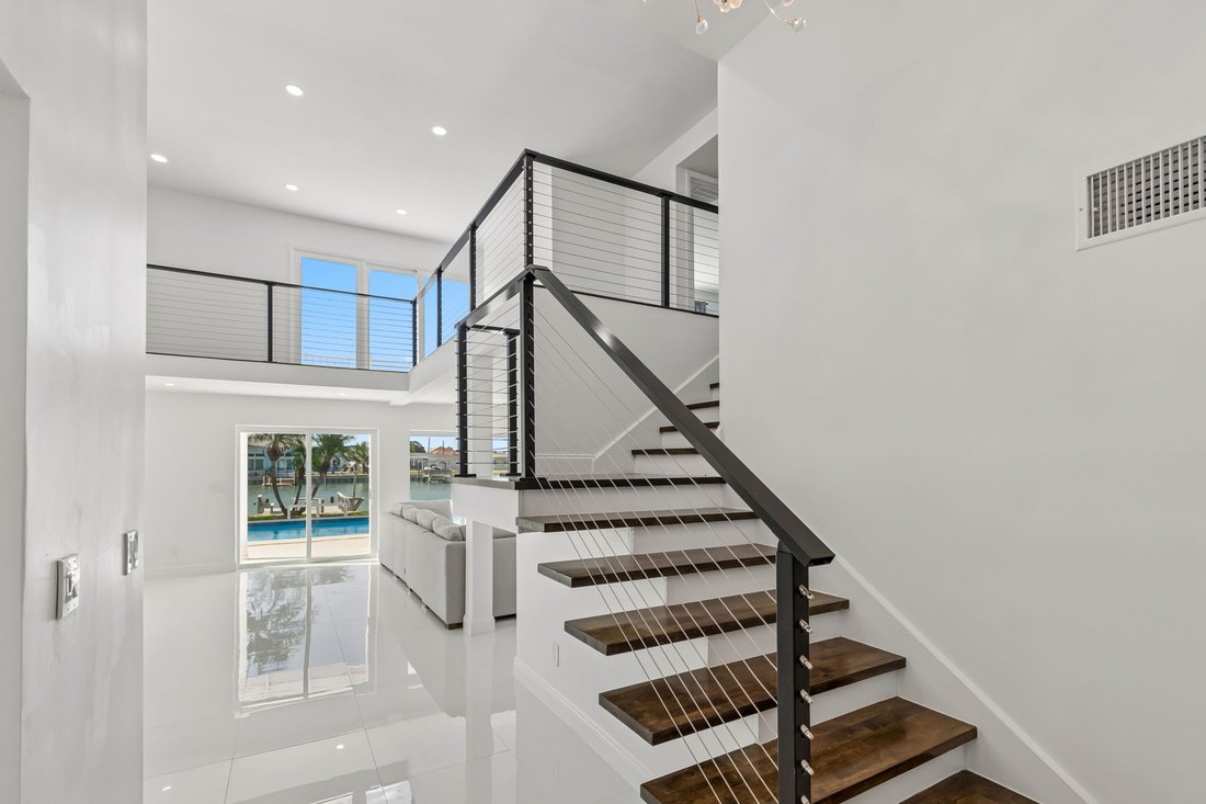 House in St. Pete Beach, Florida, United States 5 - 18727929