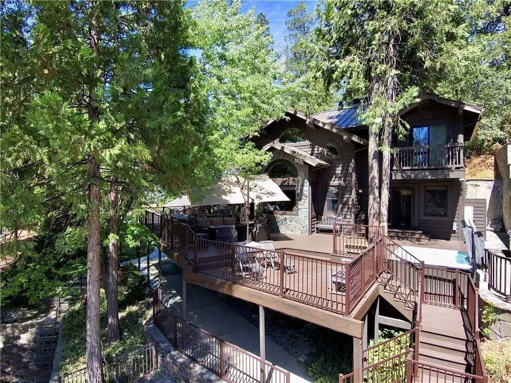 Maison à Bass Lake, Californie, États-Unis 4 - 18727379