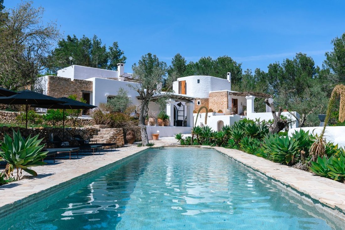 Villa in Sant Mateu d'Albarca, Sant Antoni de Portmany, Balearic Islands 1 - 17800179