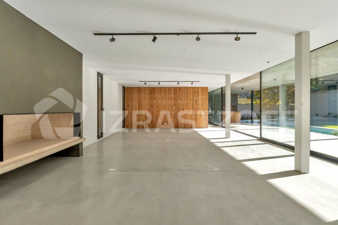 House in San Isidro, Buenos Aires Province, Argentina 2 - 18728091