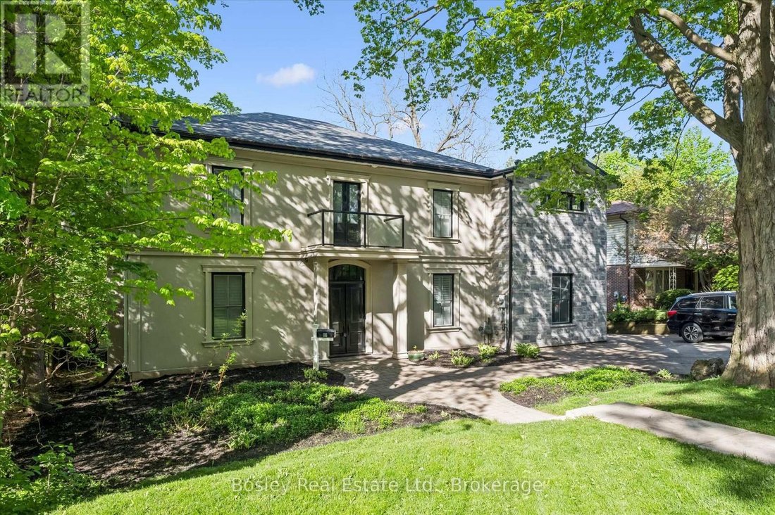House in Guelph, Ontario, Canada 1 - 18729015