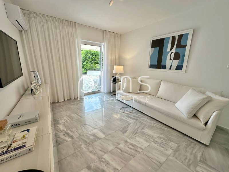 Apartment in Vouliagmeni, Attica, Greece 1 - 18724527