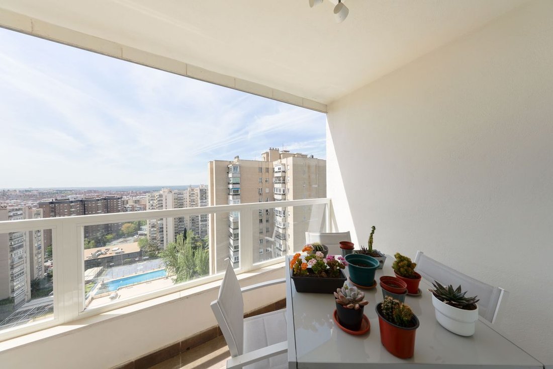 Apartamento en Fuencarral-El Pardo, Madrid, España 1 - 17698266