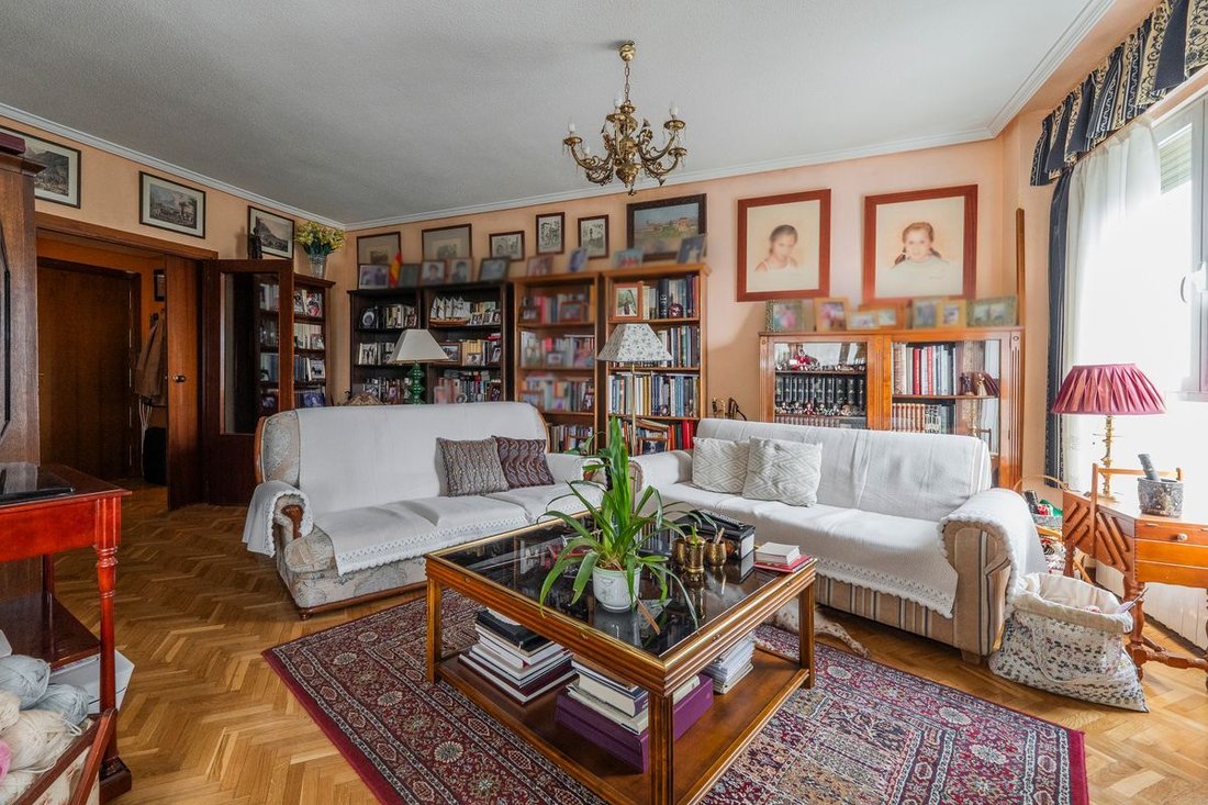 Apartment in Ciudad Lineal, Madrid, Spain 4 - 18181594
