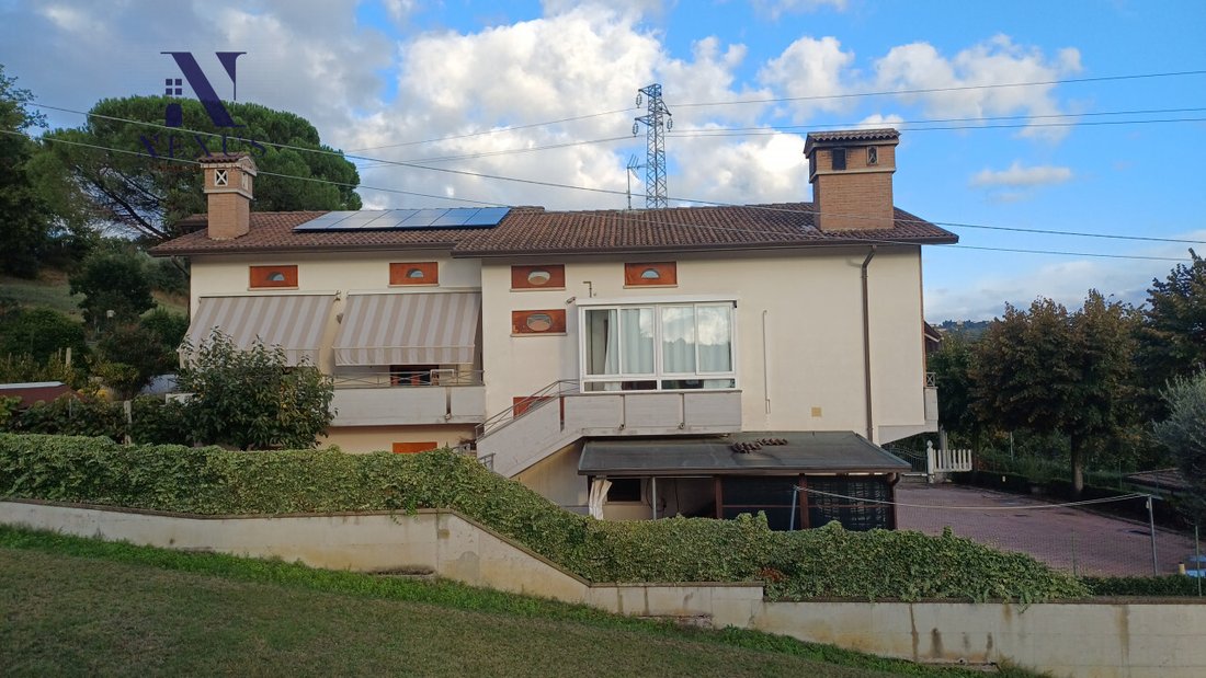 Villa en Petriano, Marcas, Italia 5 - 18728576