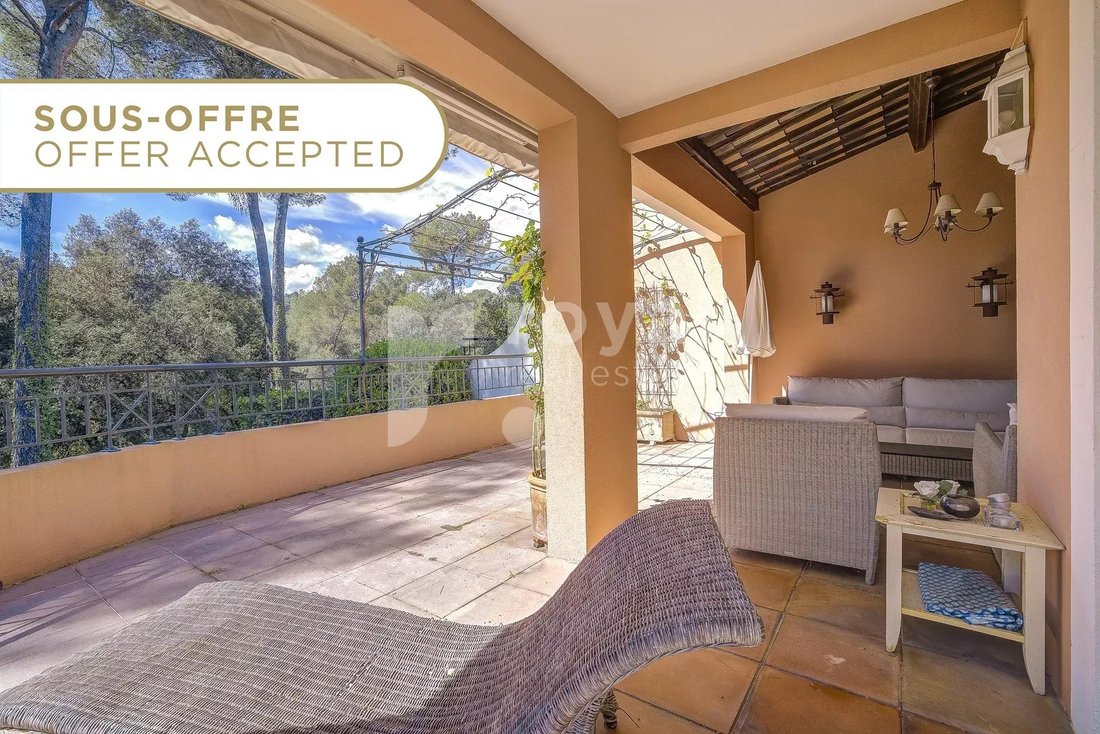 Villa a Mougins, Provenza-Alpi-Costa Azzurra, Francia 1 - 14787682
