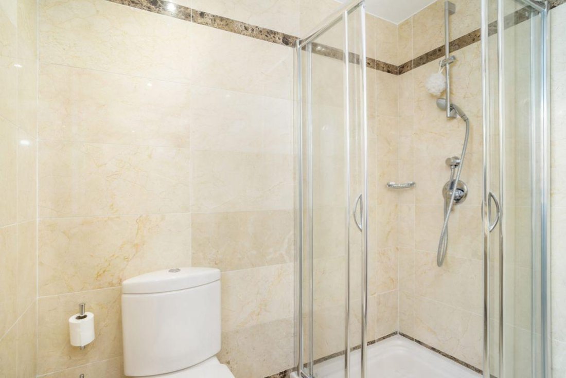 Apartment in Marbella, Andalusia, Spain 5 - 18111183