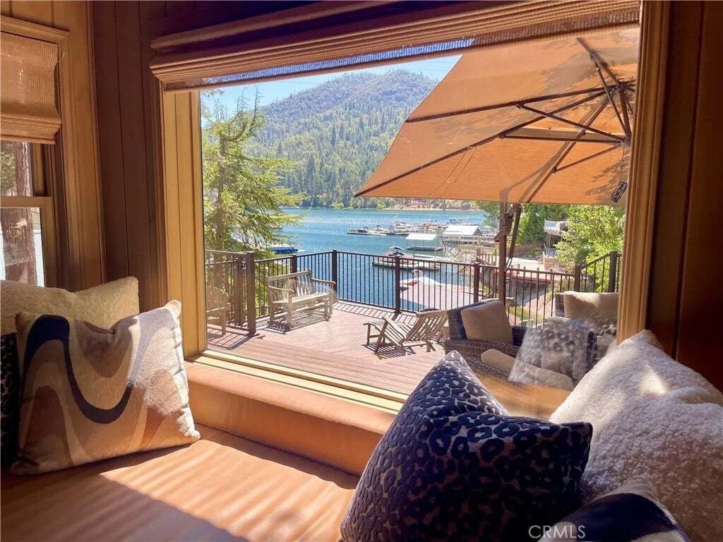 Maison à Bass Lake, Californie, États-Unis 5 - 18727379