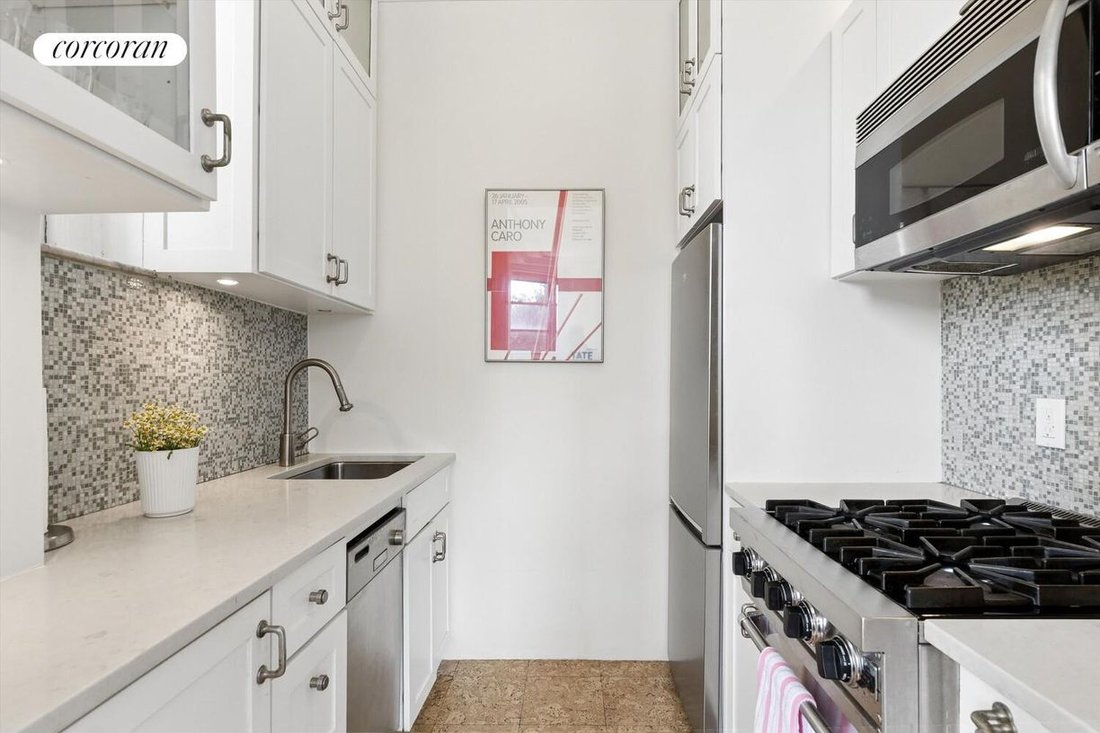 Co Op in New York, New York, United States 3 - 18721816