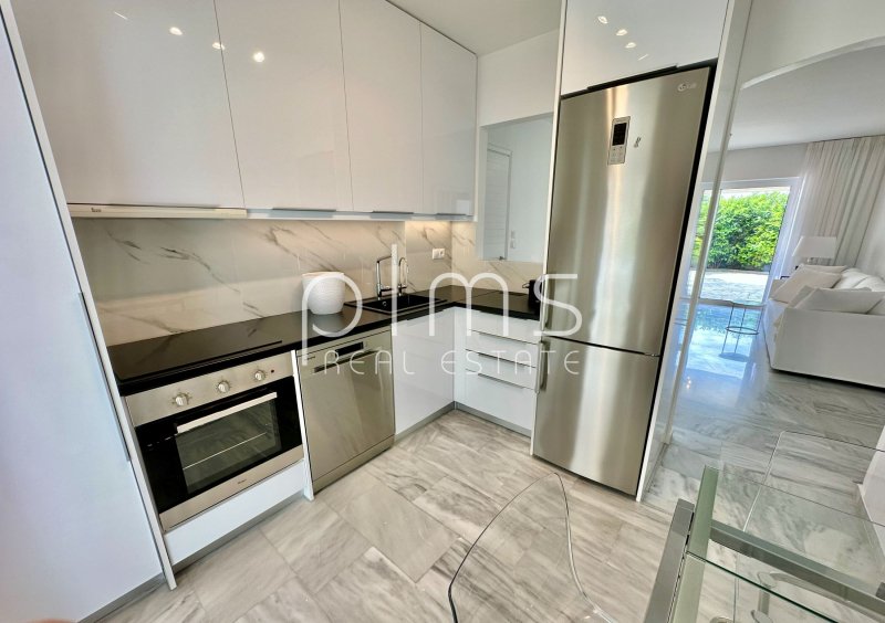 Apartment in Vouliagmeni, Attica, Greece 3 - 18724527