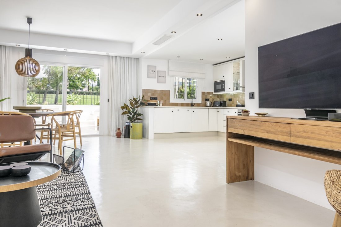 Townhouse in Nueva Andalucia, Marbella, Spain 5 - 18721901