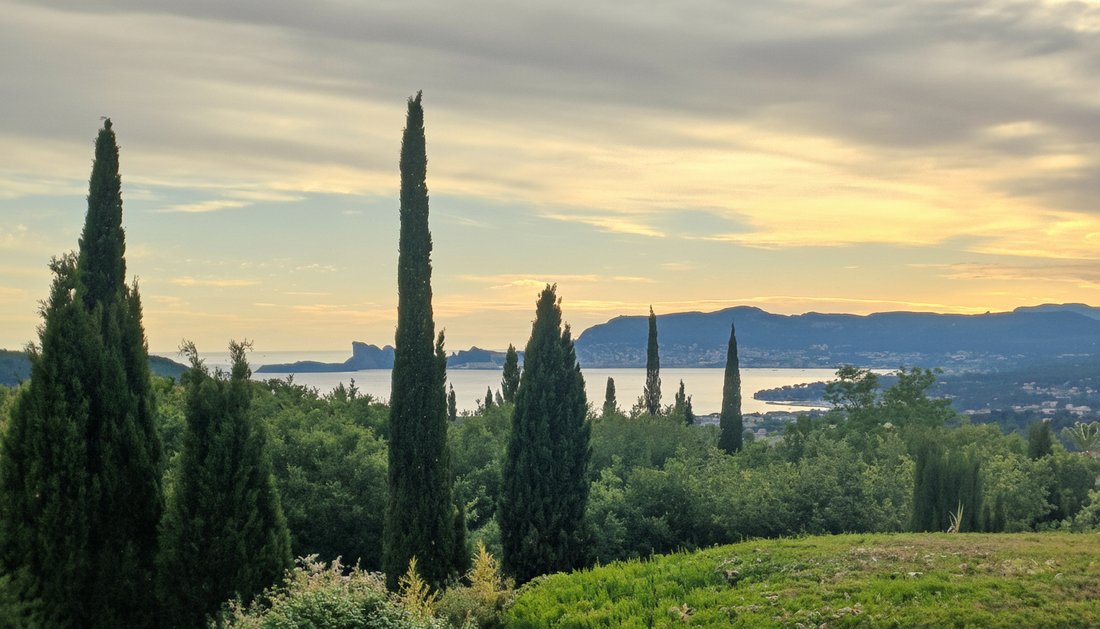 Villa in Saint-Cyr-sur-Mer, Provence-Alpes-Côte d'Azur, France 1 - 18728596