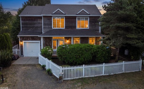 Maison à Neskowin, Oregon, Oregon, États-Unis 1